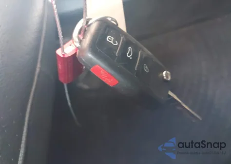 2017 Volkswagen Passat 1.8T R-Line z USA, uszkodzony, nr VIN 1VWDT7A32HC078796